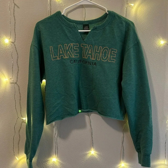 Wild Fable Lake Tahoe Graphic Cropped Cutout Crewneck Sweatshirt​​​​ - Picture 1 of 3